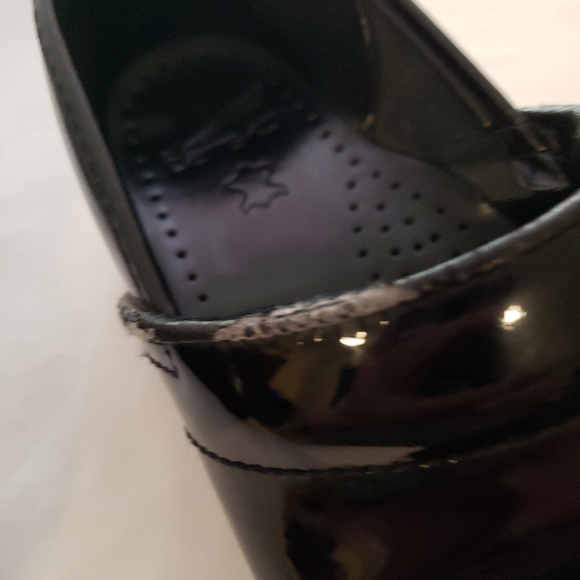 Women's Dansko Professional Clogs. Blk 8.5. - Picture 5 of 7